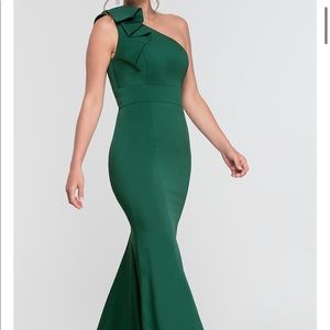 Kleinfeld bridal party gown